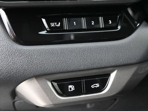 Used 2025 Lexus RX 350 Premium w/ Accessory Package AWD/4WD image 5