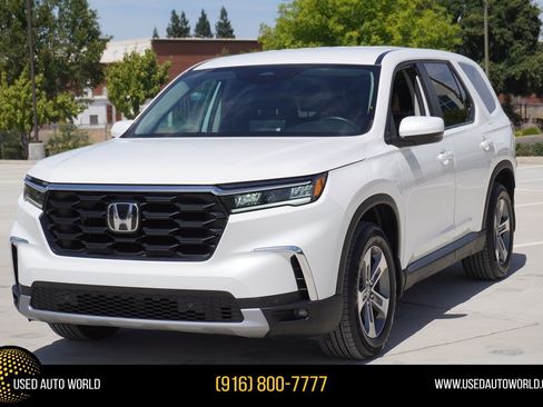 Used 2025 Honda Pilot EX-L image 1