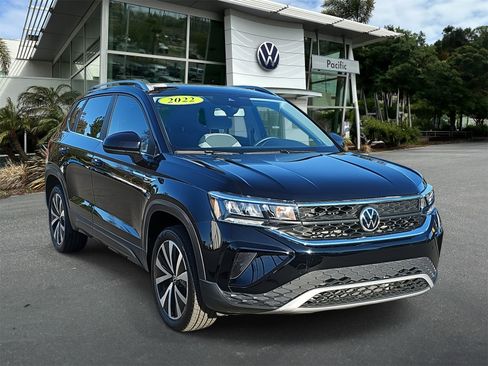 Used 2022 Volkswagen Taos SE image 3