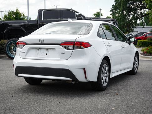 Used 2020 Toyota Corolla LE FWD image 10