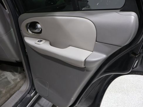 Used 2005 Chevrolet TrailBlazer LT image 24