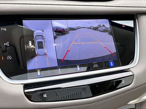 Used 2023 Cadillac XT5 Premium Luxury w/ Technology Package image 28