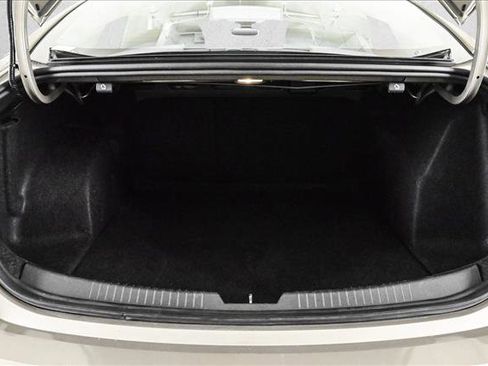 Used 2022 Chevrolet Malibu LT image 6