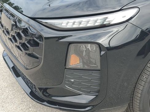 New 2026 Audi Q3 quattro 2.0T AWD/4WD image 12