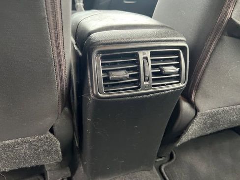 Used 2020 Nissan Rogue Sport S image 21