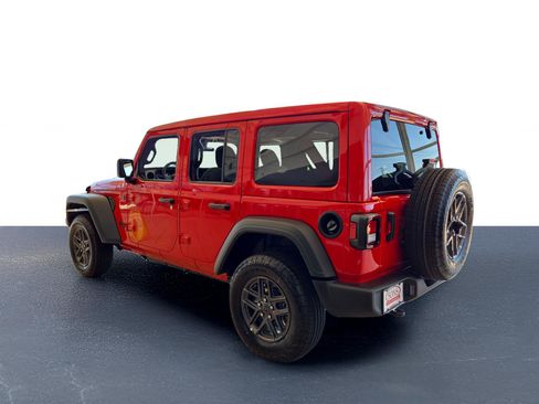 Used 2025 Jeep Wrangler Sport S image 13