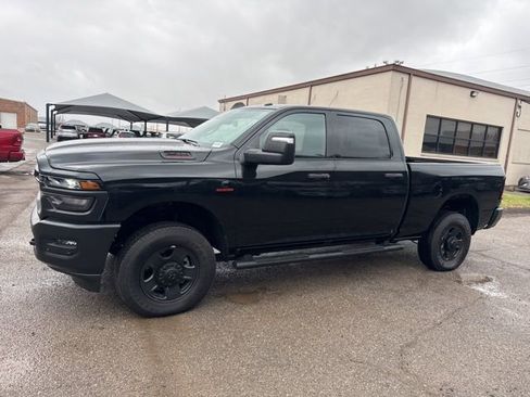 New 2026 RAM 2500 Tradesman AWD/4WD image 3