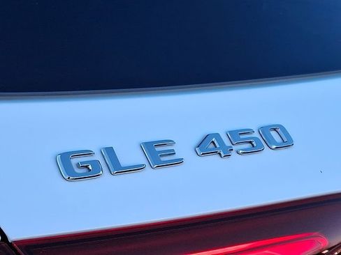 Used 2024 Mercedes-Benz GLE 450 4MATIC image 29