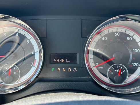 Used 2014 Dodge Grand Caravan American Value Package FWD image 12