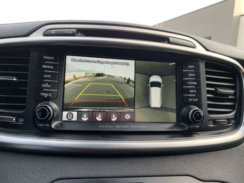 Used 2017 Kia Sorento SX image 25