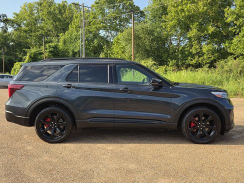 Used 2022 Ford Explorer ST w/ Equipment Group 401A AWD/4WD image 3