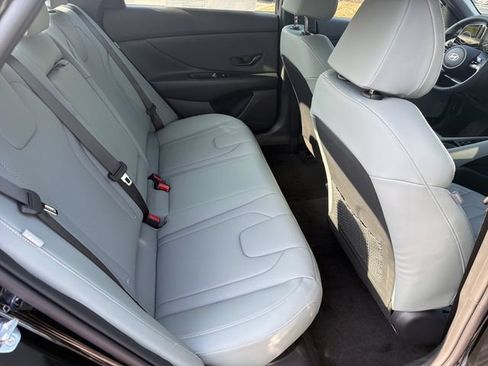 New 2026 Hyundai Elantra Limited FWD image 17