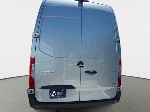 New 2025 Mercedes-Benz Sprinter 2500 image 4