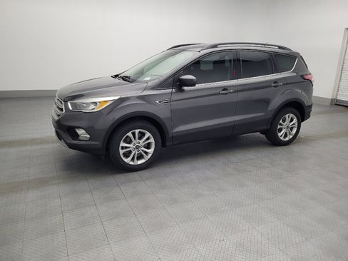 Used 2018 Ford Escape SE image 2