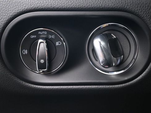 Certified 2026 Porsche Macan S AWD/4WD image 25