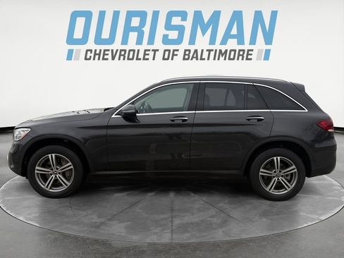 Used 2021 Mercedes-Benz GLC 300 4MATIC image 3
