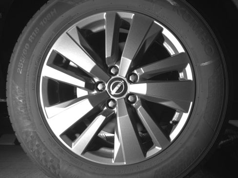 Used 2025 Nissan Pathfinder SV image 15