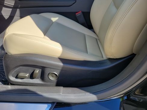 Used 2024 Cadillac CT5 Luxury RWD image 12