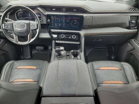 Used 2023 GMC Sierra 1500 AT4 w/ Technology Package AWD/4WD image 11