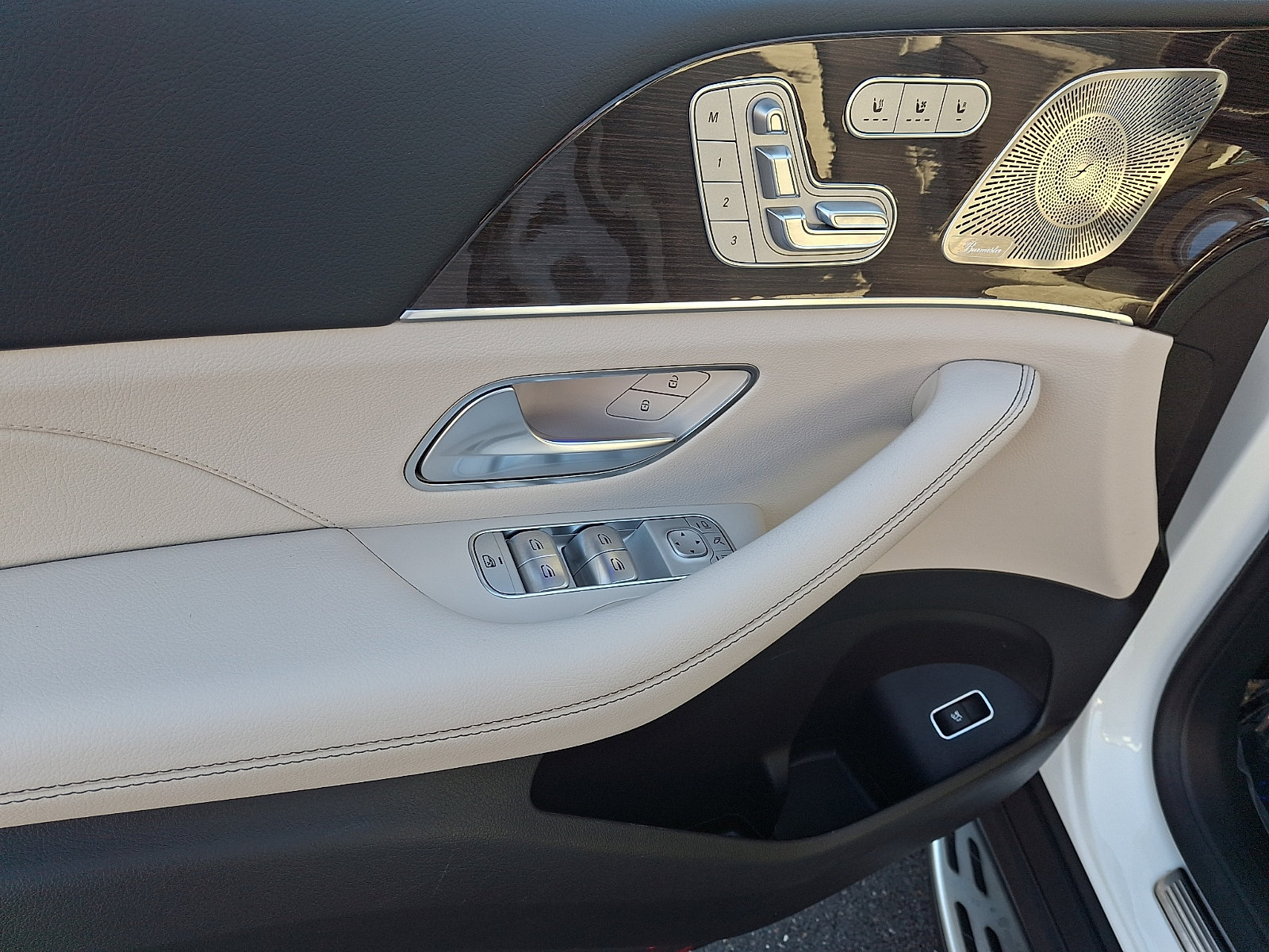 Certified 2024 Mercedes-Benz GLS 450 4MATIC image 12