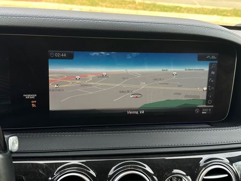 Used 2019 Mercedes-Benz S 560 4MATIC Sedan image 22