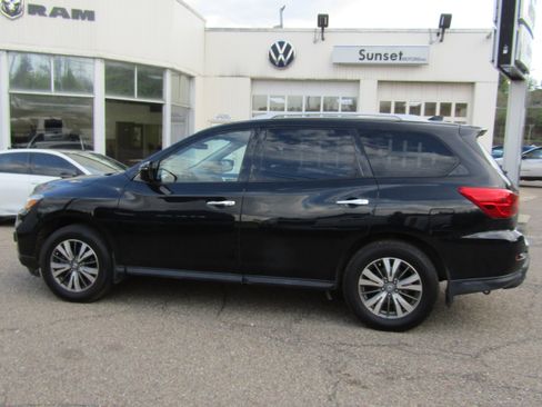 Used 2020 Nissan Pathfinder S AWD/4WD image 1