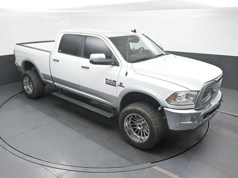 Used 2016 RAM 2500 Laramie AWD/4WD image 32