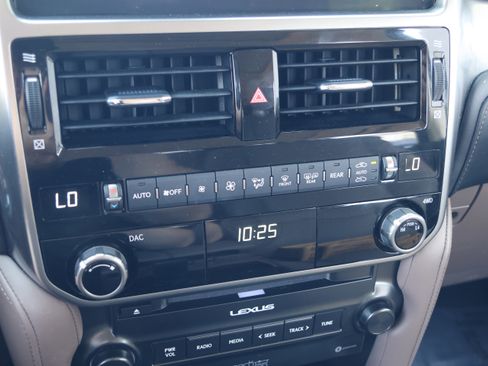 Used 2023 Lexus GX 460 Premium AWD/4WD image 27