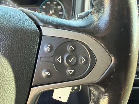 Used 2021 Chevrolet Colorado Z71 AWD/4WD image 18