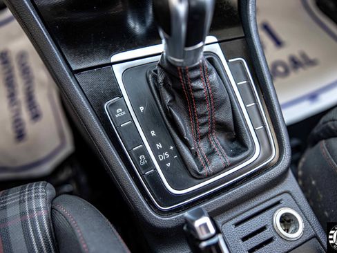 Used 2015 Volkswagen GTI S image 29