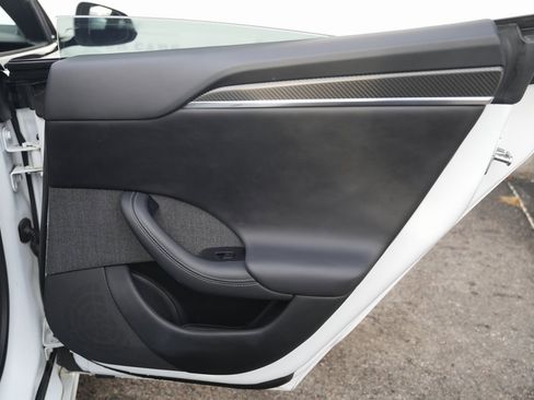 Used 2022 Tesla Model S Plaid image 36