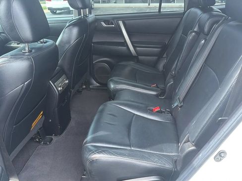 Used 2013 Toyota Highlander SE AWD/4WD image 10