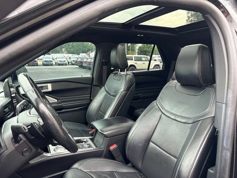 Used 2020 Ford Explorer ST w/ Premium Technology Package AWD/4WD image 6