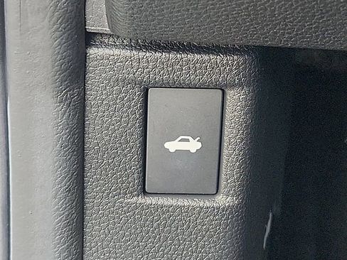 Used 2025 Honda Accord LX image 26