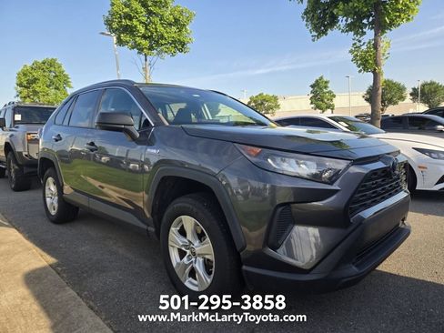 Used 2021 Toyota RAV4 LE AWD/4WD image 11