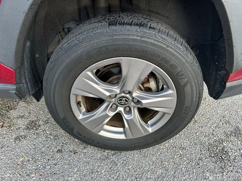 Used 2023 Toyota RAV4 XLE image 9