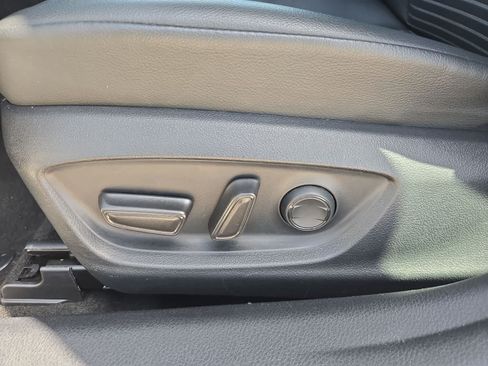 Used 2023 Toyota Camry SE FWD image 15