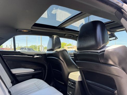 Used 2017 Chrysler 300 S w/ 300S Premium Group AWD/4WD image 32