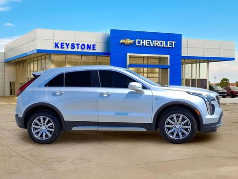 Used 2021 Cadillac XT4 Premium Luxury FWD image 8