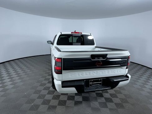 Certified 2025 Nissan Frontier PRO-4X image 7