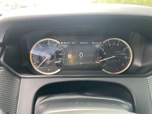 Used 2022 Land Rover Range Rover Velar S AWD/4WD image 16