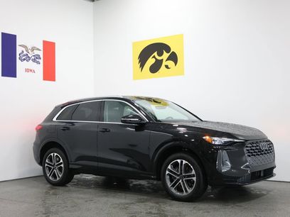 Used 2025 Audi Q5 Premium w/ Convenience Package