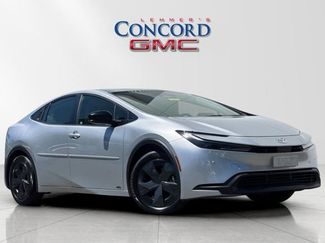 Used 2023 Toyota Prius LE AWD/4WD video 1