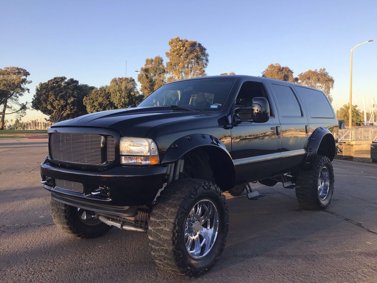 Used 2001 Ford Excursion XLT AWD/4WD image 7