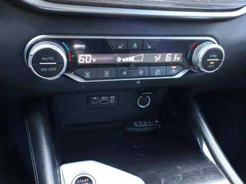 Used 2020 Nissan Altima 2.5 SL FWD image 12