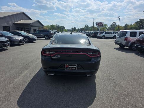 Used 2016 Dodge Charger SXT w/ Plus Group image 3