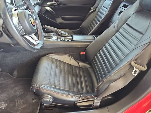 Used 2017 FIAT 124 Spider Abarth RWD image 15