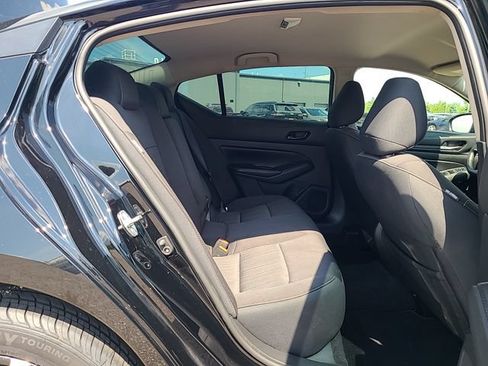 Used 2024 Nissan Altima 2.5 SV AWD/4WD image 29