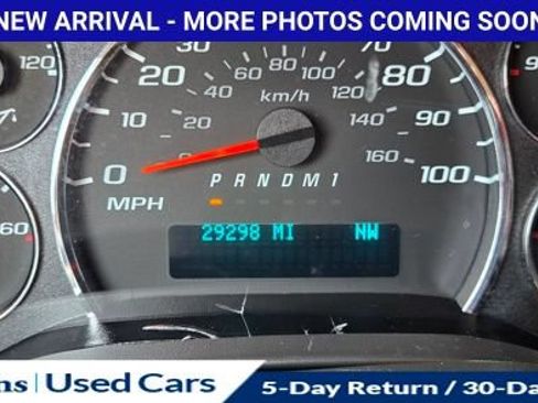 Used 2024 Chevrolet Express 3500 LT w/ LT Preferred Equipment Group RWD image 16