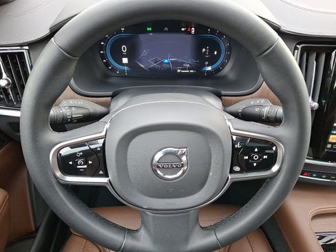 Used 2024 Volvo V90 B6 Cross Country Ultimate image 20